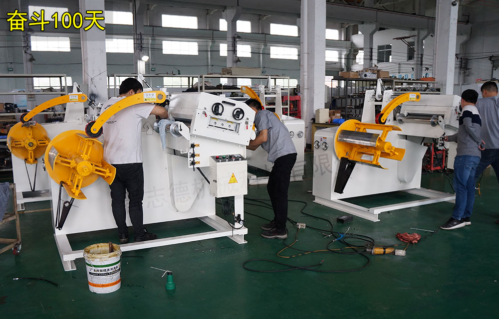 沖壓三合一送料機(jī)工廠 沖壓三合一送料機(jī)工廠