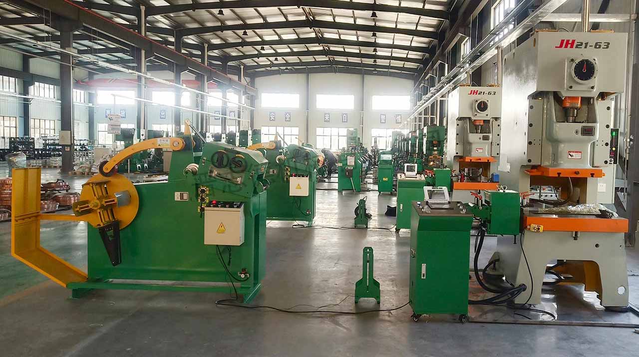 沖床自動化設備 沖床自動化設備