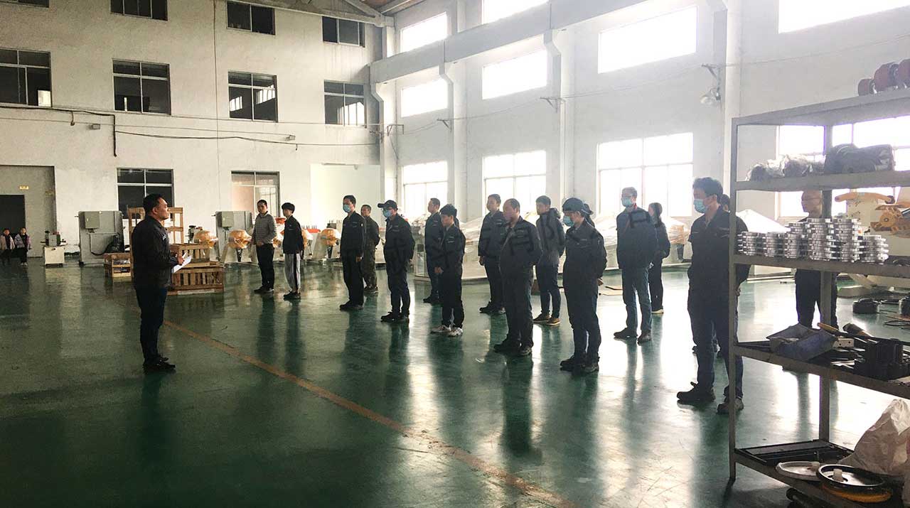 送料機(jī)廠售后萬(wàn)里行