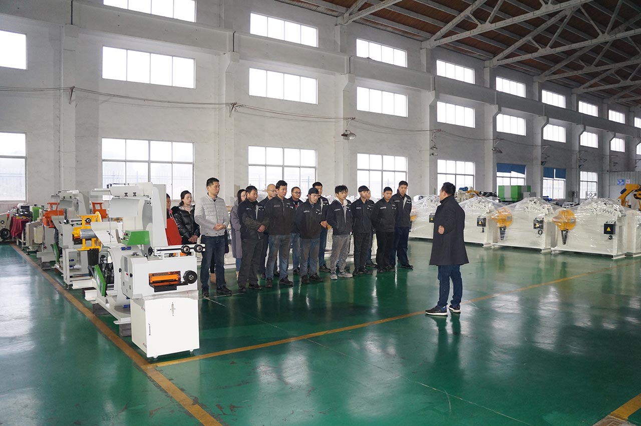 沖床自動送料設(shè)備廠家收心會 沖床自動送料設(shè)備廠家收心會