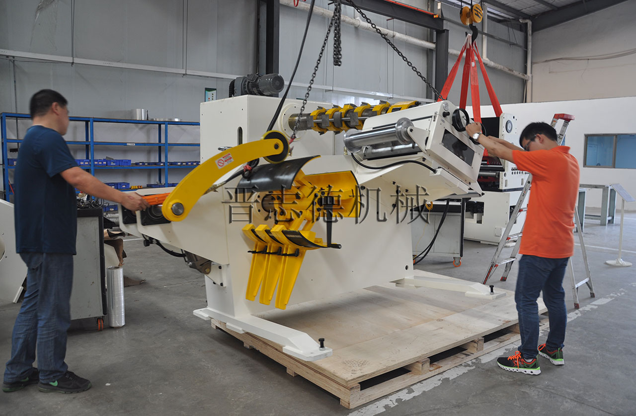 二合一料架兼整平機出口 二合一料架兼整平機出口