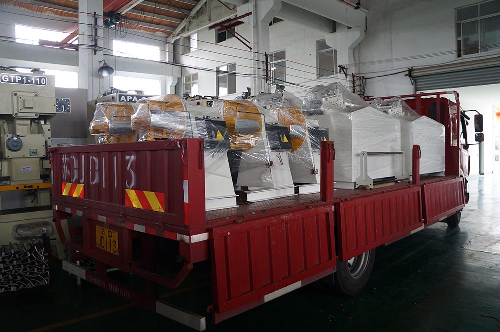 二合一料架兼整平機(jī)發(fā)貨 二合一料架兼整平機(jī)發(fā)貨