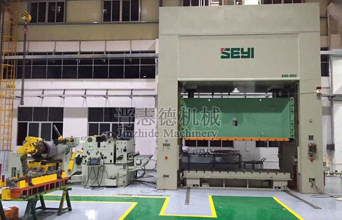 高張力三合一送料機(jī) 高張力三合一送料機(jī)