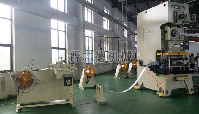 滾輪送料機 滾輪送料機