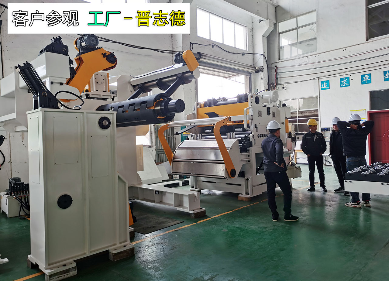 客戶參觀送料機設備 客戶參觀送料機設備