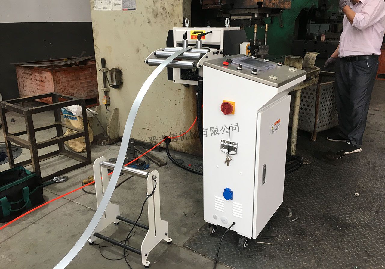 河南數控送料機,河南沖床數控送料機 河南數控送料機,河南沖床數控送料機