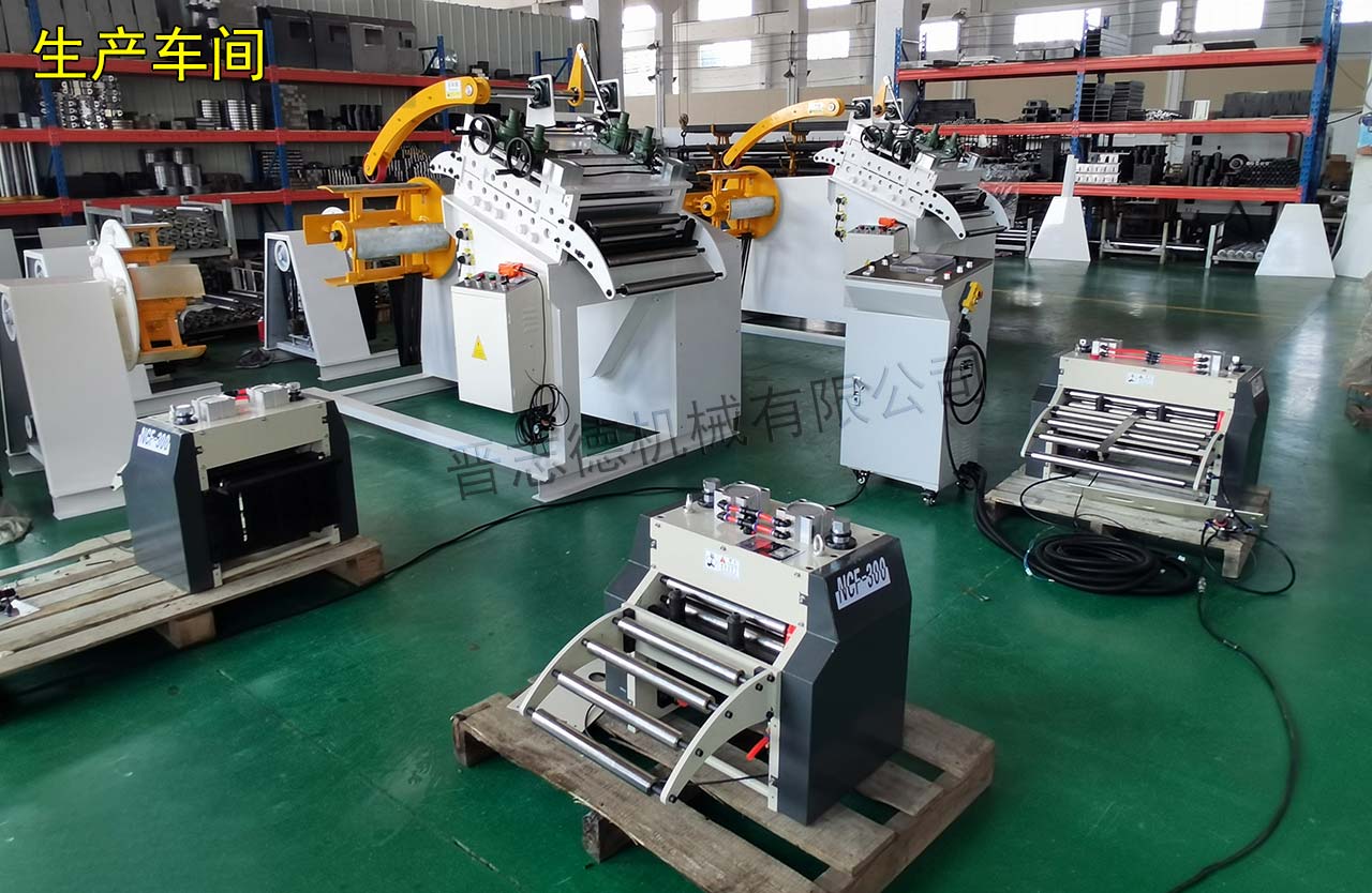 學生考察二合一整平送料機 學生考察二合一整平送料機