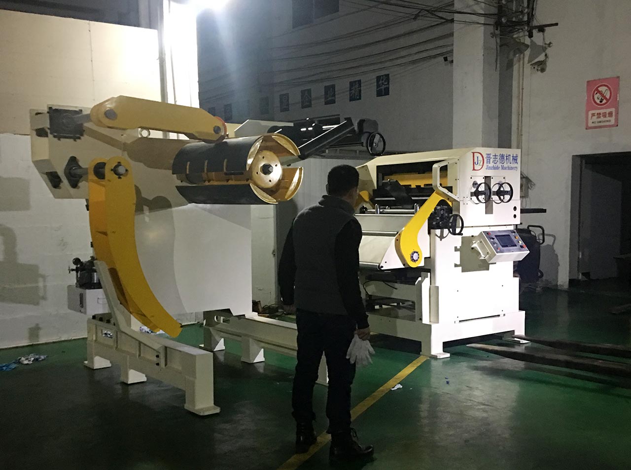 三合一送料機(jī)裝車(chē)