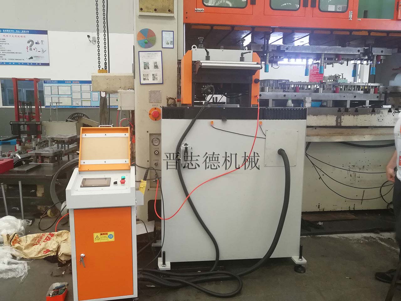 偏擺NC送料機交付,偏擺NC送料機使用 偏擺NC送料機交付,偏擺NC送料機使用