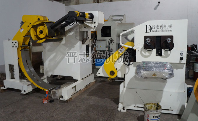 三合一送料機裝配 三合一送料機裝配