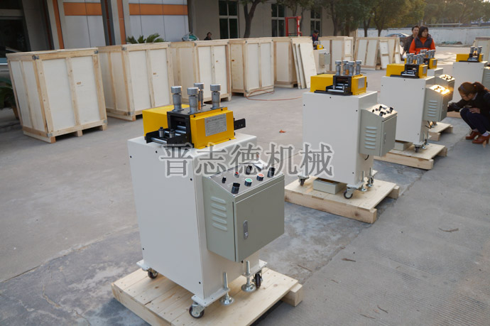 送料機、整平機出口打包