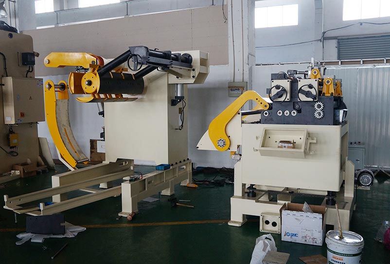 山東三合一送料機(jī)廠家 山東三合一送料機(jī)廠家