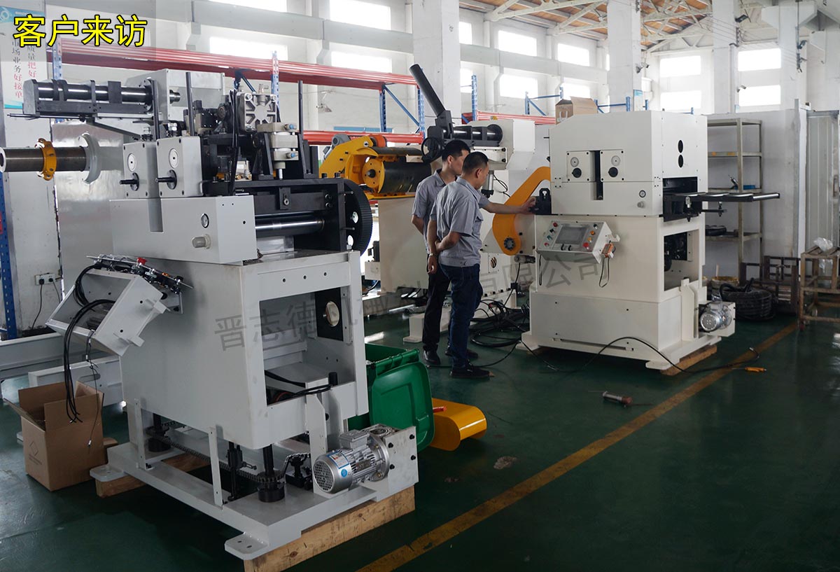 山東客戶考察送料機廠 山東客戶考察送料機廠