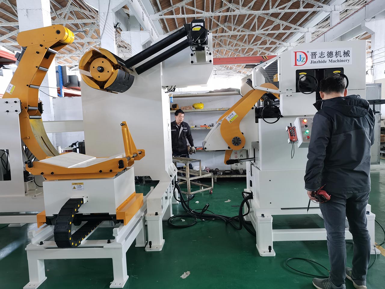 上海三合一送料機(jī)操作演示 上海三合一送料機(jī)操作演示