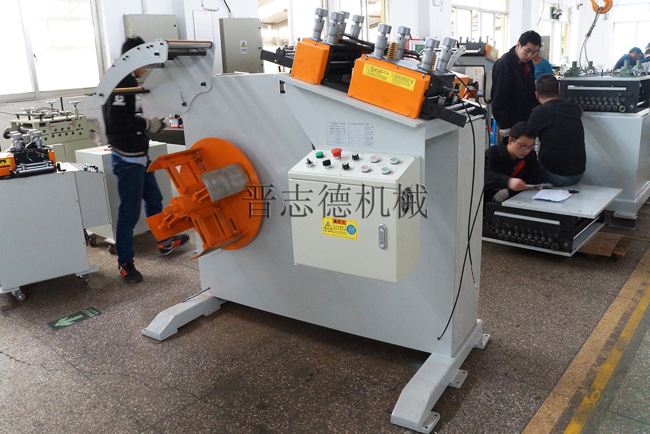 二合一整平機(jī)生產(chǎn)現(xiàn)場(chǎng)