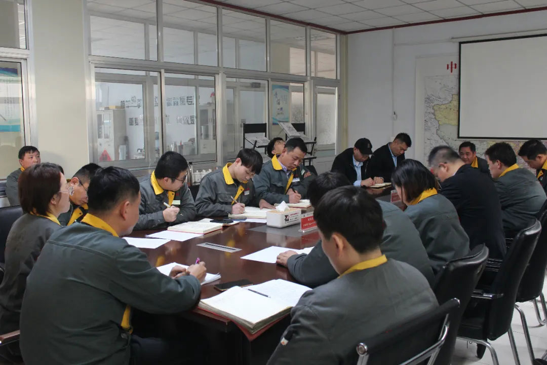 送料機(jī)常州工廠座談會(huì) 送料機(jī)常州工廠座談會(huì)