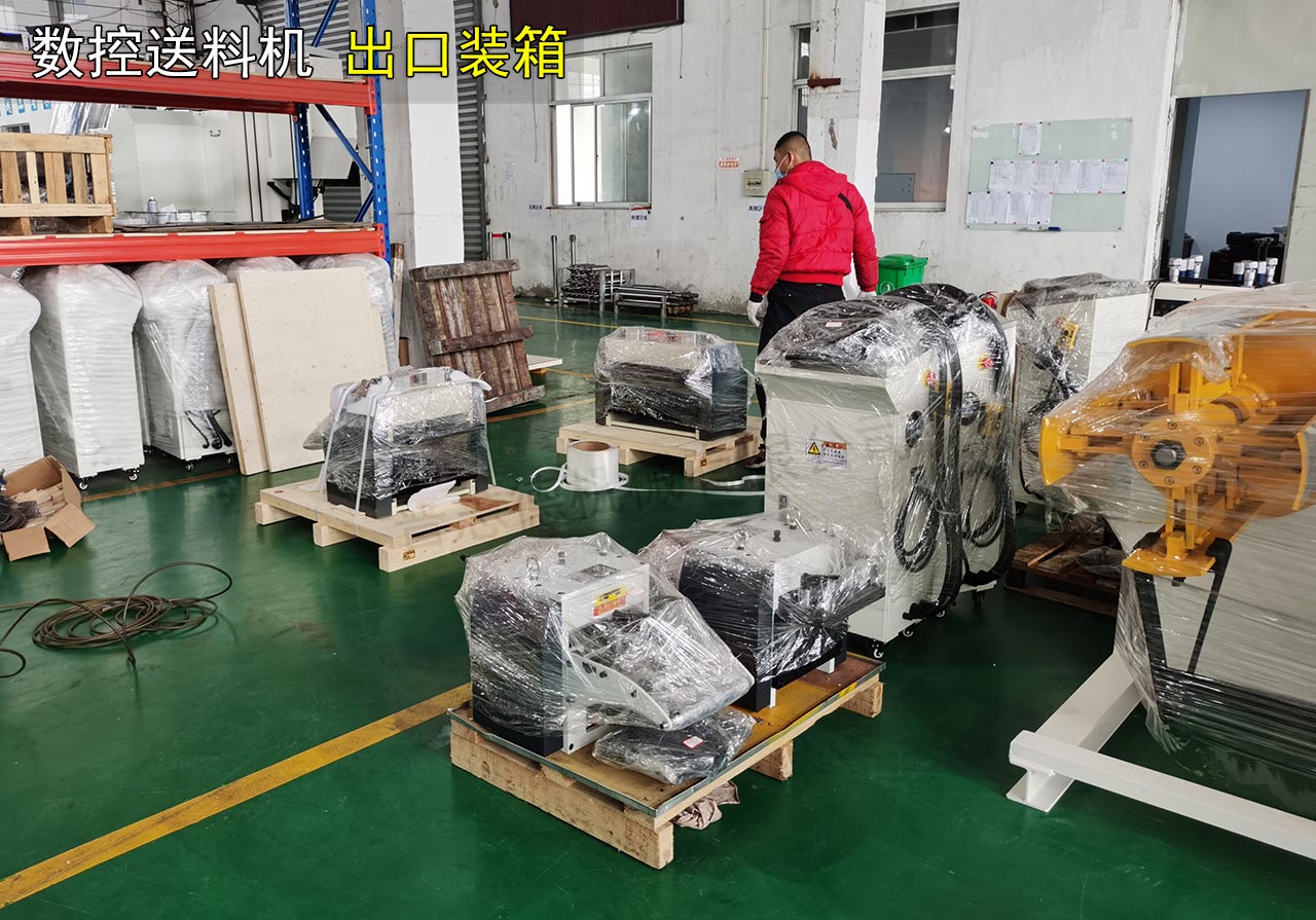 數控送料機出口打包 數控送料機出口打包