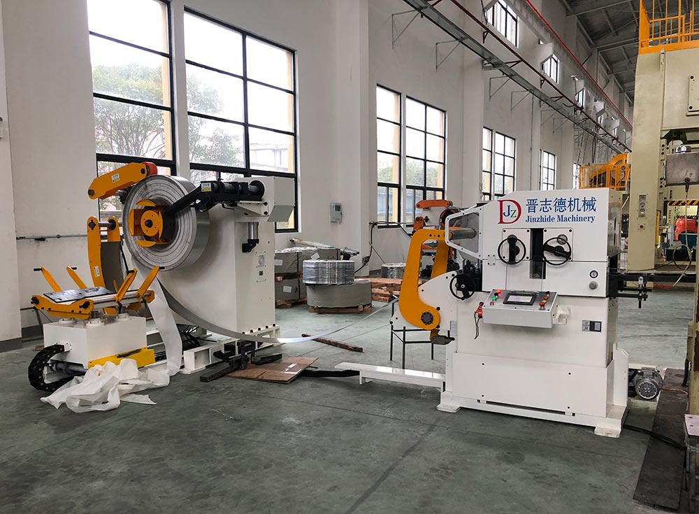 600寬三合一送料機使用 600寬三合一送料機使用