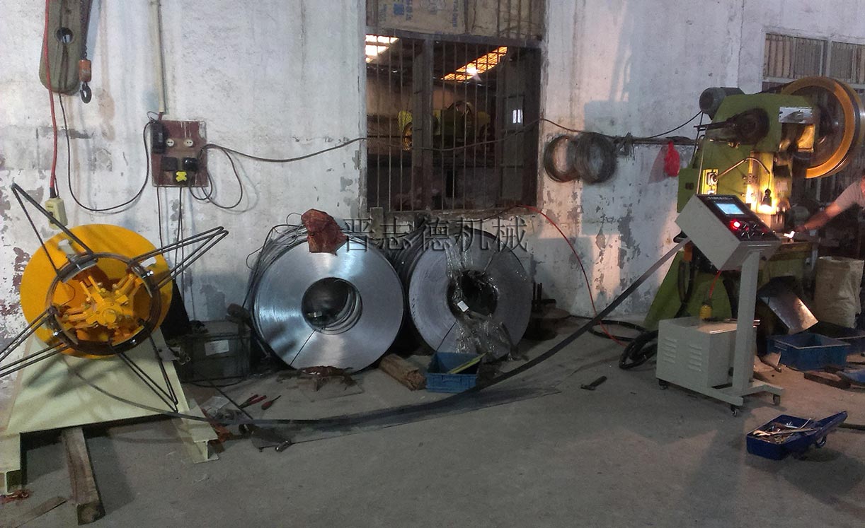 重型材料架配NC伺服送料機 重型材料架配NC伺服送料機