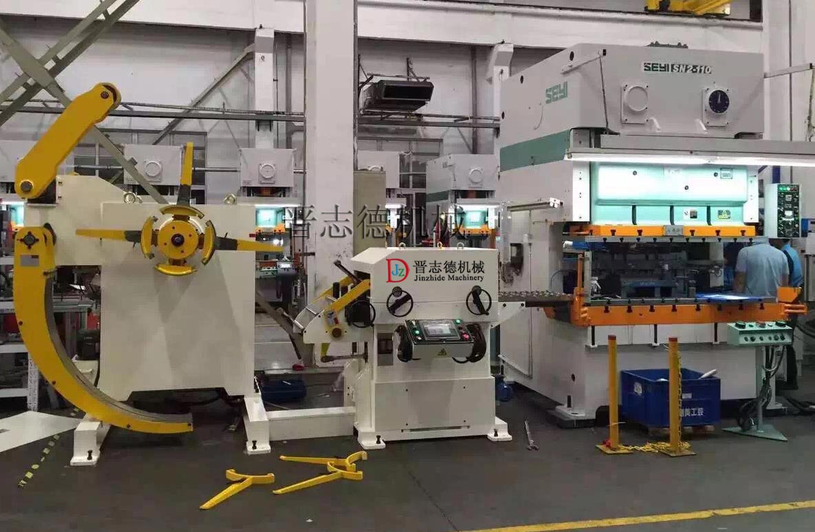 薄板三合一送料機外觀 薄板三合一送料機外觀