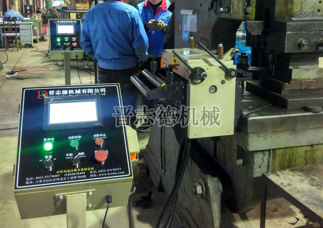 伺服送料機擋料寬度調整 伺服送料機擋料寬度調整