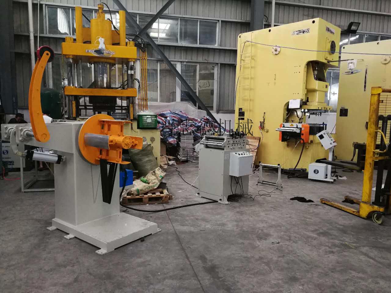 重型材料架維修，NC伺服送料機維修