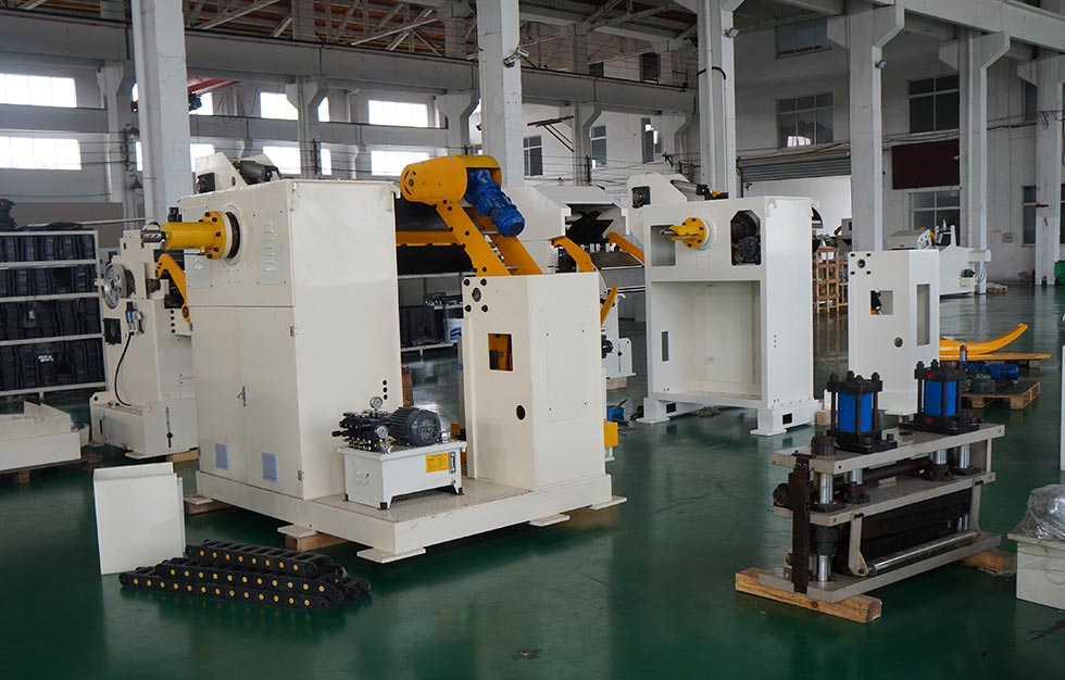 三合一送料機裝配 三合一送料機裝配