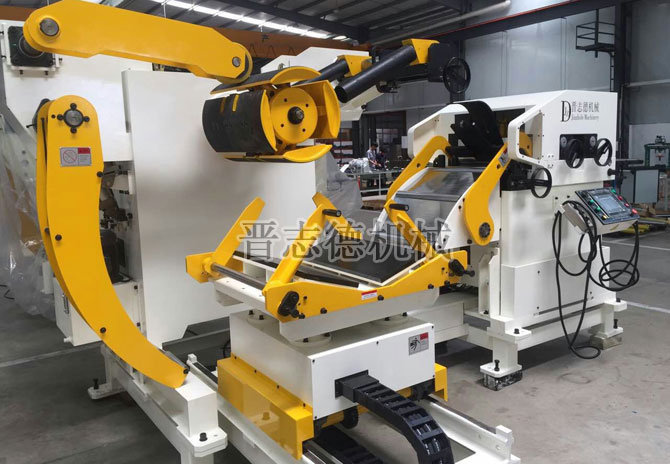 中板三合一送料機(jī)NCSF6-600A 中板三合一送料機(jī)NCSF6-600A