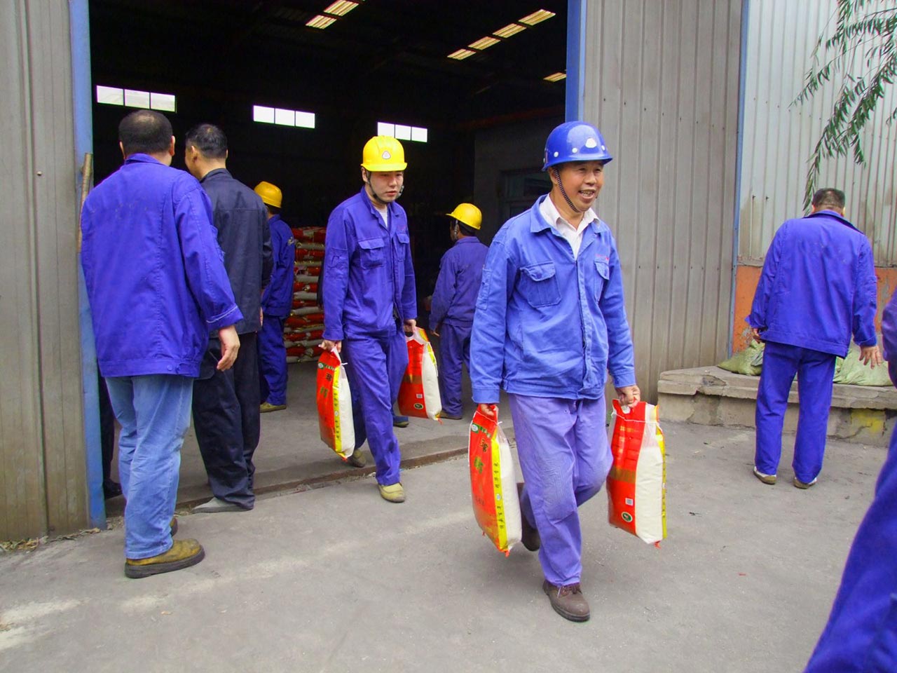 沖床送料機廠歡度中秋 沖床送料機廠歡度中秋