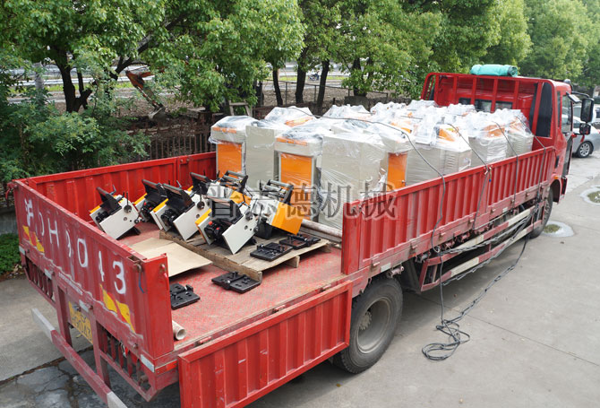 送料機裝車出貨 送料機裝車出貨